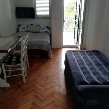 Jona - Dugi Rat - Mali Rat Apartment Bagian luar foto